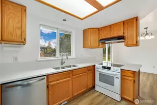 9904 14th Ave E, Tacoma, WA 98445 - Photo 8