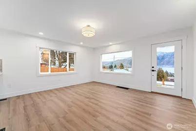 124 Boetzkes Avenue, Manson, WA 98831 - Photo 8