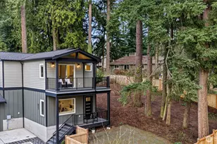 11220 115th Pl NE, Kirkland, WA 98033 - Photo 2