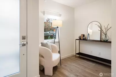 6309 9th Avenue NE #D, Seattle, WA 98115 - Photo 4