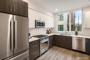 6309 9th Ave NE, Seattle, WA 98115 - Photo 10