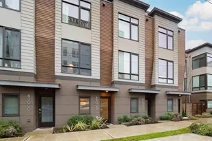 6309 9th Ave NE, Seattle, WA 98115 - Photo 2