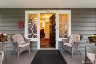 1021 34th Avenue E, Seattle, WA 98112 - Photo 4