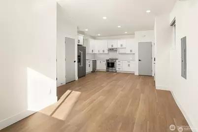 3817 Letitia Avenue S, Seattle, WA 98118 - Photo 4