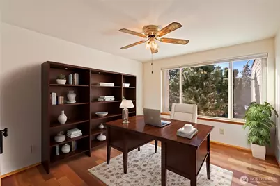 132 N 132nd Street #402, Seattle, WA 98133 - Photo 10