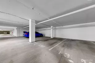 10610 NE 9th Pl, Bellevue, WA 98004 - Photo 4