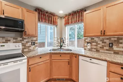 12717 E 166th Street Court E, Puyallup, WA 98374 - Photo 10