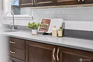 422 8th Ave NE, Puyallup, WA 98372 - Photo 10