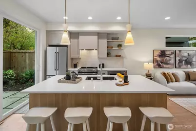 10043 B 8th Avenue NW, Seattle, WA 98177 - Photo 4