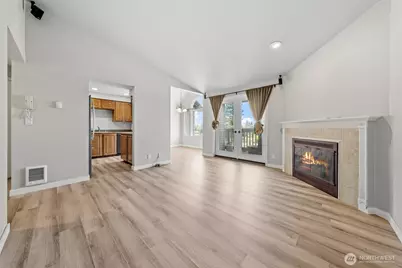 12025 SE 60th Street #B, Bellevue, WA 98006 - Photo 4