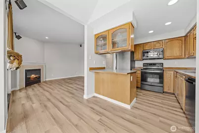 12025 SE 60th Street #B, Bellevue, WA 98006 - Photo 8