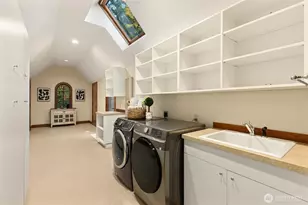 8281 W Mercer Way, Mercer Island, WA 98040 - Photo 32