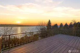 8281 W Mercer Way, Mercer Island, WA 98040 - Photo 4