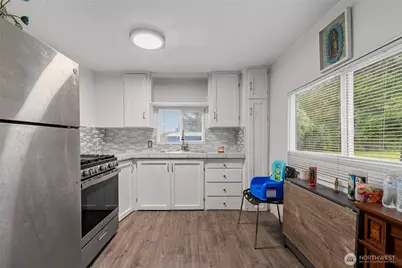 20420 Lafayette Road #11, Burlington, WA 98233 - Photo 2