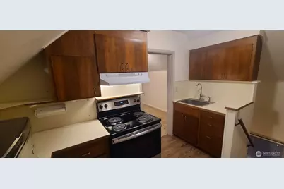 5116 Meridian Avenue N #1/2, Seattle, WA 98103 - Photo 6