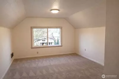 5116 Meridian Avenue N #1/2, Seattle, WA 98103 - Photo 12