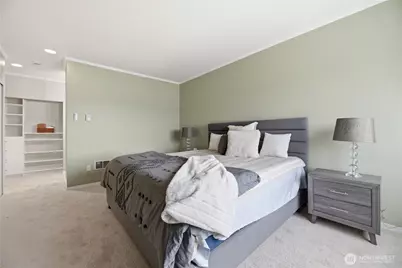 2253 Gilman Drive W #505, Seattle, WA 98119 - Photo 18
