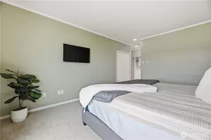 2253 Gilman Dr W, Seattle, WA 98119 - Photo 20