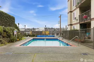 2253 Gilman Dr W, Seattle, WA 98119 - Photo 32