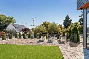 748 N 96th St, Seattle, WA 98103 - Photo 34