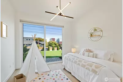 748 N 96th Street, Seattle, WA 98103 - Photo 8