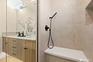 748 N 96th St, Seattle, WA 98103 - Photo 12