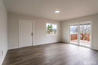 403 NW Roselawn Street, Stevenson, WA 98648 - Photo 6