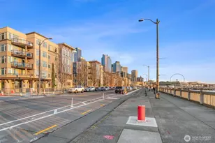 2000 Alaskan Wy, Seattle, WA 98121 - Photo 32