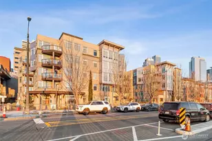 2000 Alaskan Wy, Seattle, WA 98121 - Photo 2