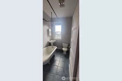 722 20th Avenue #UPPER, Seattle, WA 98122 - Photo 10