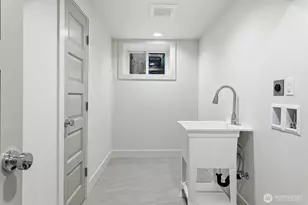 357 Garfield St, Seattle, WA 98109 - Photo 34