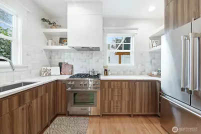 357 Garfield Street, Seattle, WA 98109 - Photo 18