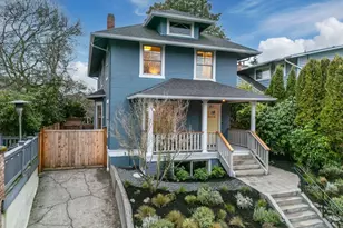 357 Garfield St, Seattle, WA 98109 - Photo 2