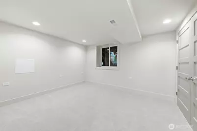 357 Garfield Street, Seattle, WA 98109 - Photo 32