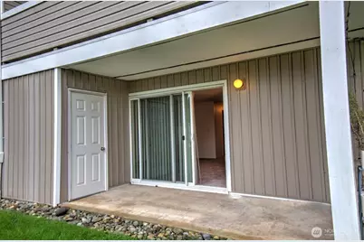 12415 NE 130th Court #H104, Kirkland, WA 98034 - Photo 2