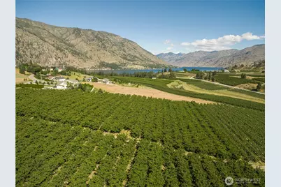 984 Loop Avenue, Manson, WA 98831 - Photo 2