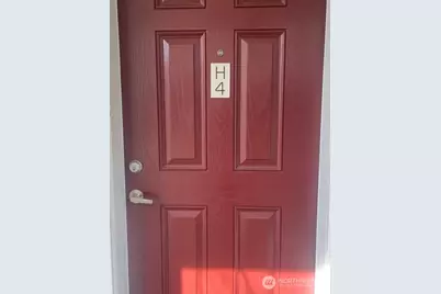 15720 Manor Way #H4, Lynnwood, WA 98087 - Photo 4