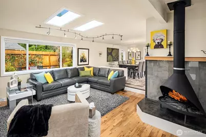 916 164th Place NE, Bellevue, WA 98008 - Photo 8