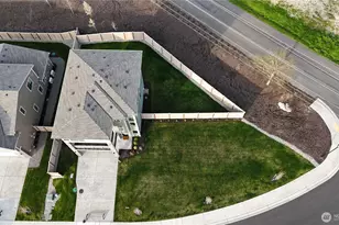 9513 38th St E, Edgewood, WA 98371 - Photo 2