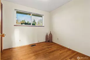 7410 22nd St W, Tacoma, WA 98466 - Photo 16