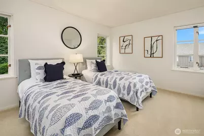 1533 Shenandoah Drive E, Seattle, WA 98112 - Photo 22