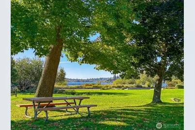 8329 NE Juanita Drive, Kirkland, WA 98034 - Photo 14