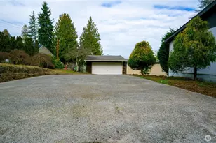 19015 16th Ave NE, Shoreline, WA 98155 - Photo 4