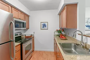 300 High School Rd NE, Bainbridge Island, WA 98110 - Photo 8