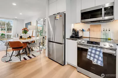 7512 43rd Avenue S #B, Seattle, WA 98118 - Photo 12