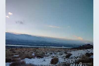 710 NE Tyler Place, East Wenatchee, WA 98802 - Photo 2
