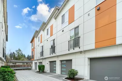 8554 22nd Place NE, Seattle, WA 98115 - Photo 2