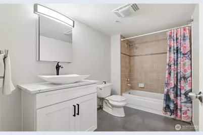 3028 Western Ave #110, Seattle, WA 98121 - Photo 16