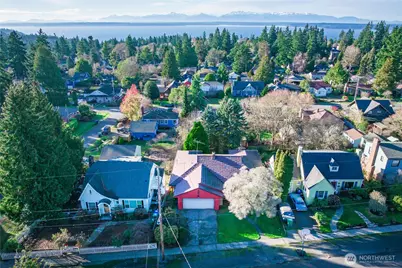 12009 Palatine Avenue N, Seattle, WA 98133 - Photo 1