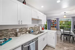 4118 212th St SW, Mountlake Terrace, WA 98043 - Photo 2